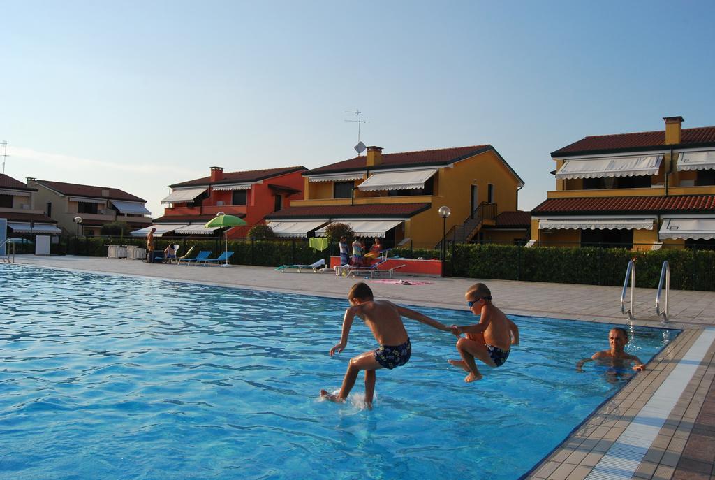 Residence Villaggio Dei Fiori Con Piscina E Posto Spiaggia Incluso 卡奥莱 客房 照片